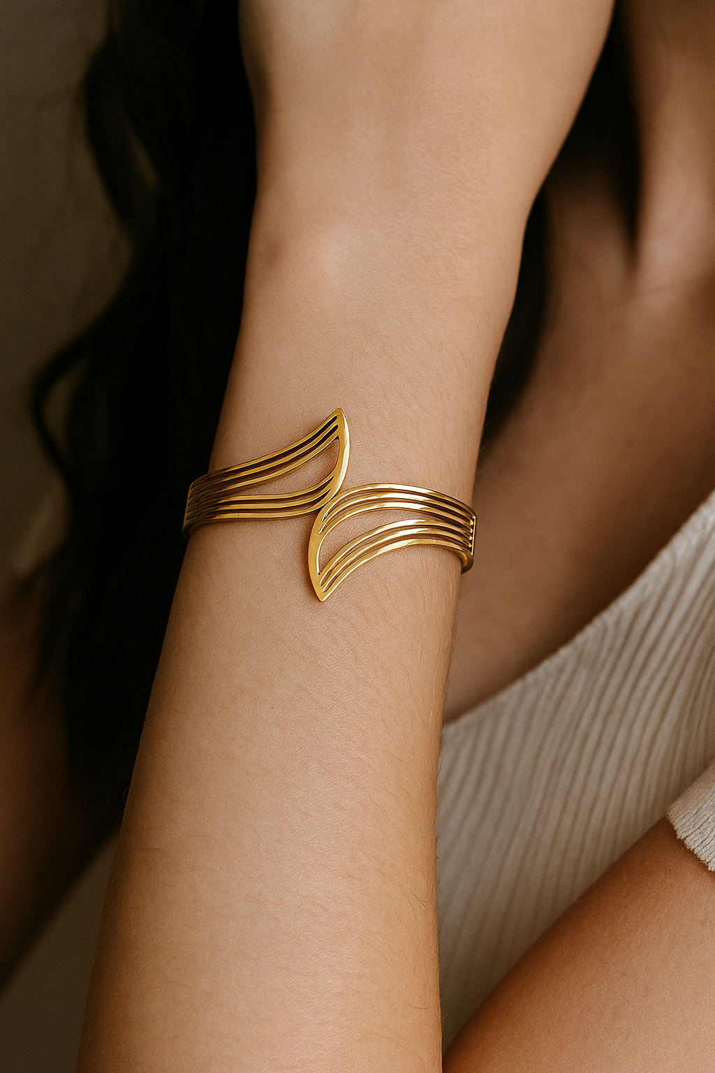 Golden Flow Anti Tarnish Braclete