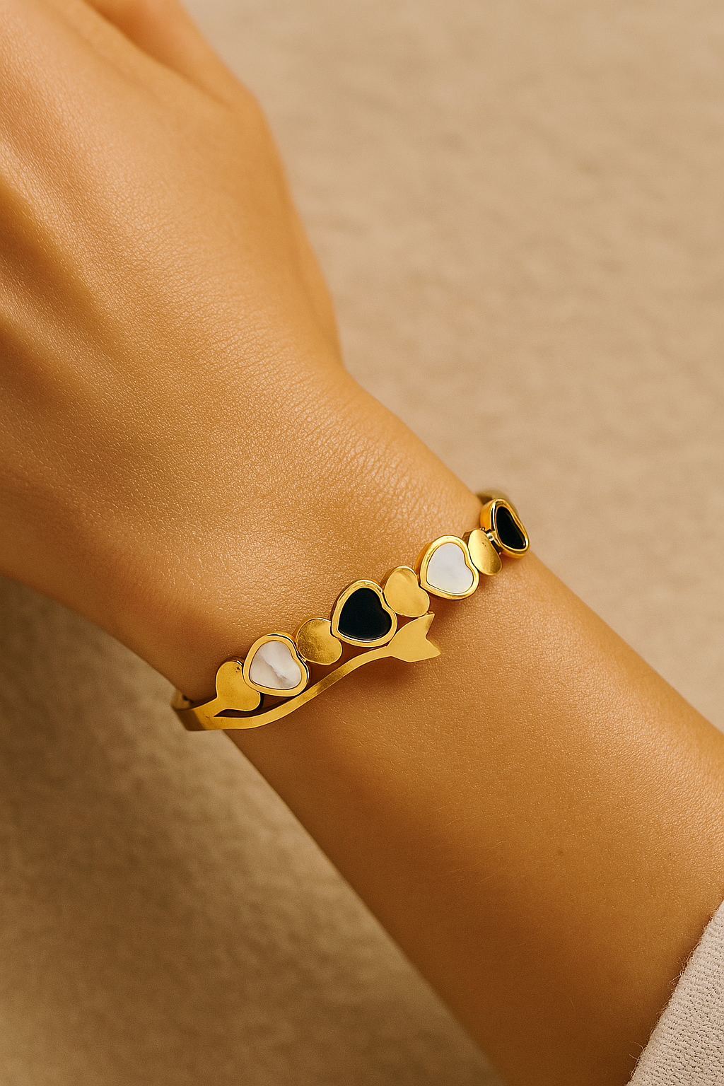 Love Links Anti Tarnish Braclete