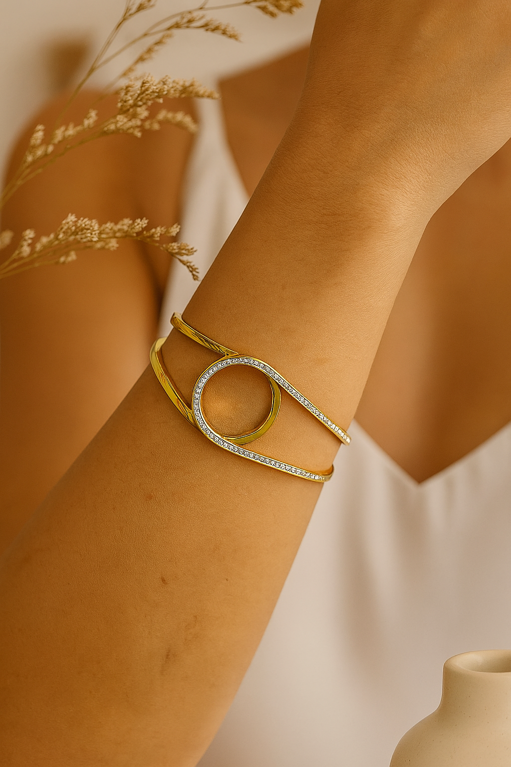 Golden Orbit Anti Tarnish Braclete