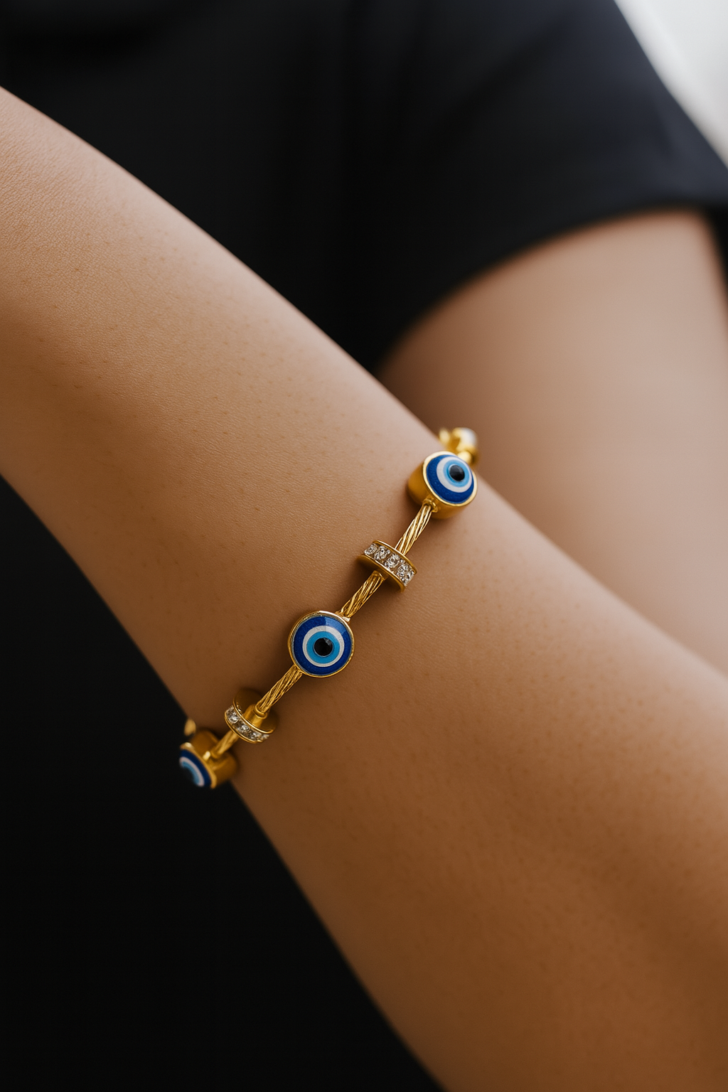 Serene Shield Gold Anti Tarnish Braclete