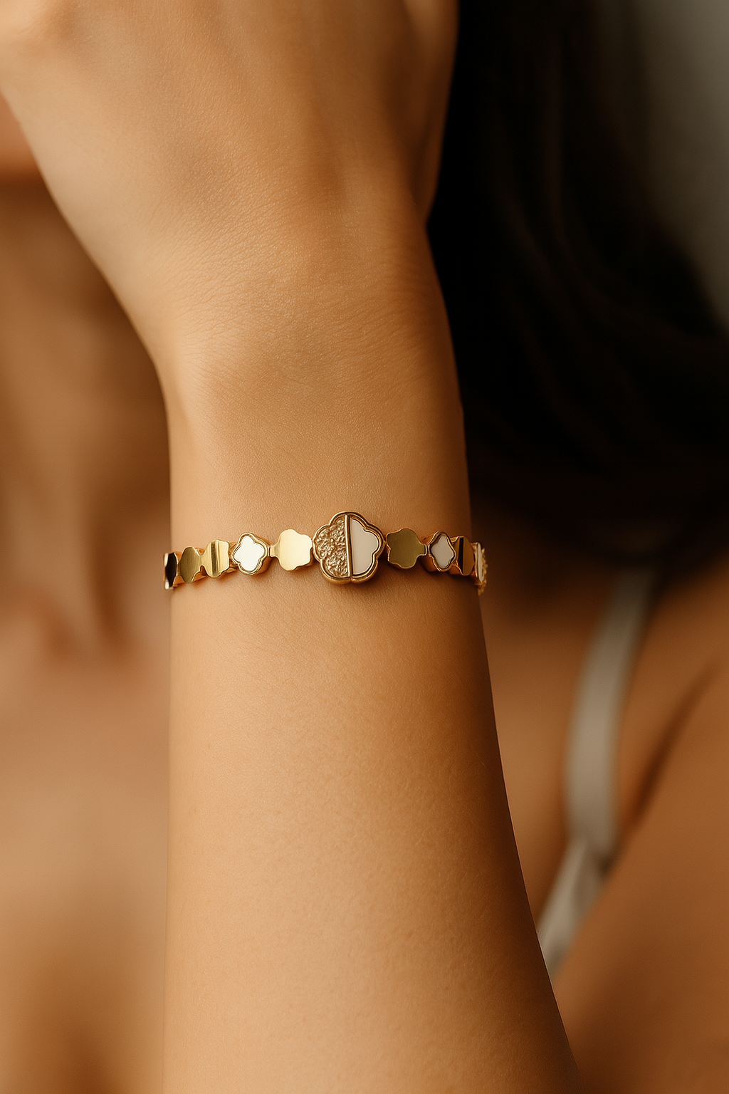 Vienne Anti Tarnish Braclete