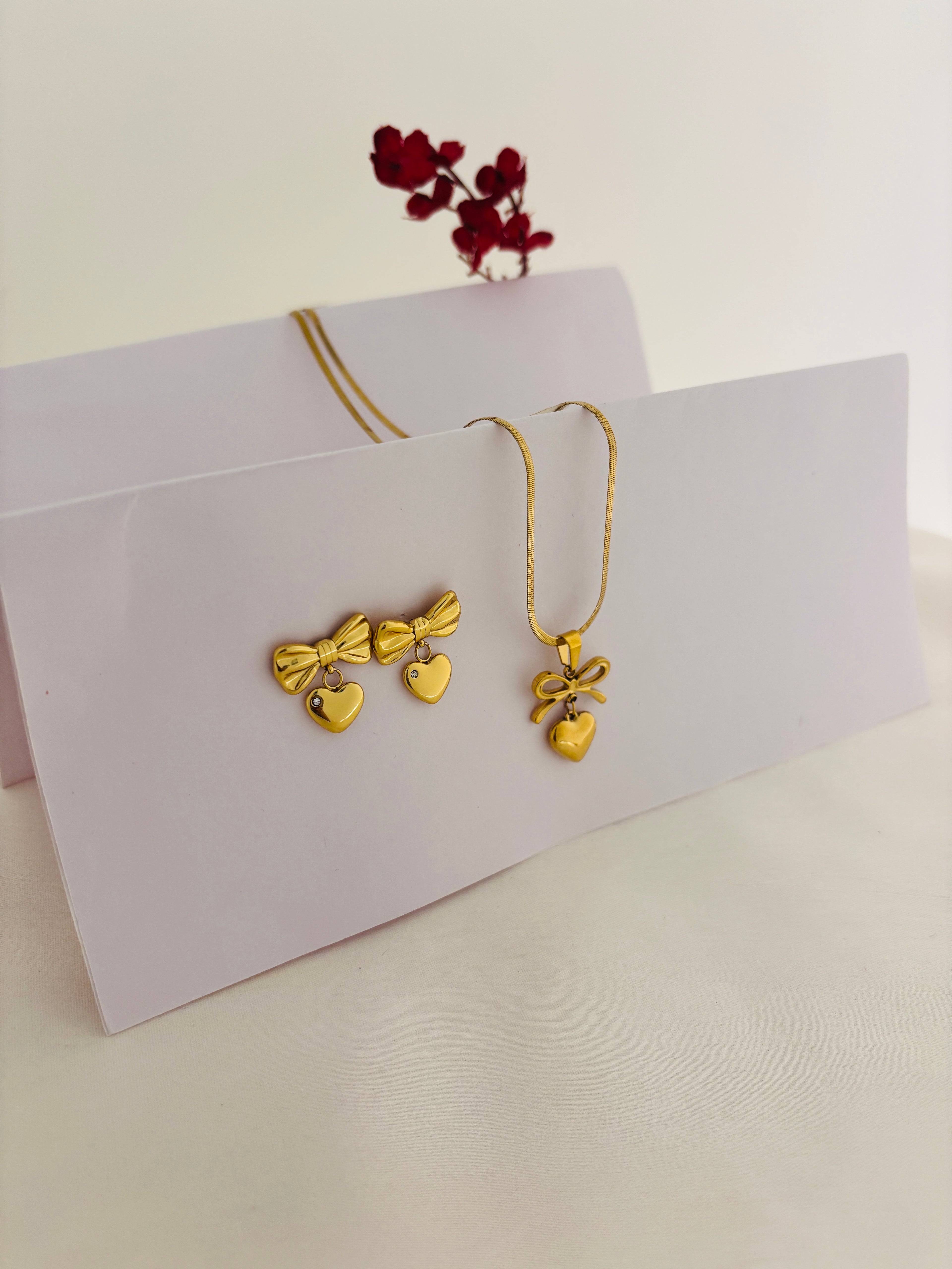 Luxe Bow Heart Set