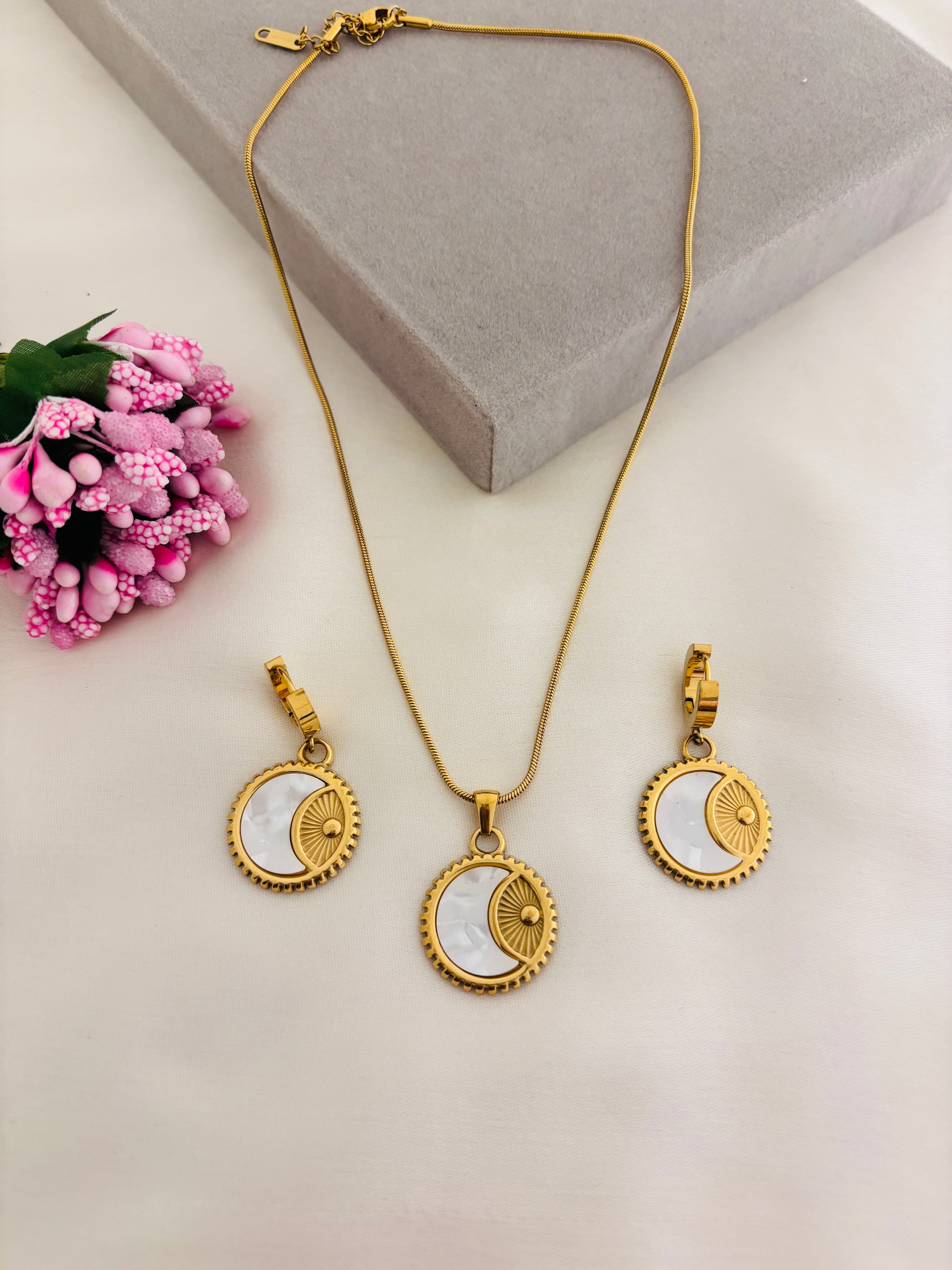 Lunara Anti Tarnish Necklace