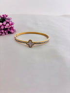 Lustre Clover Anti Tarnish Bracelet