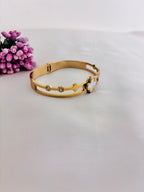 Eterna Clover – White Anti Tarnish Bracelet