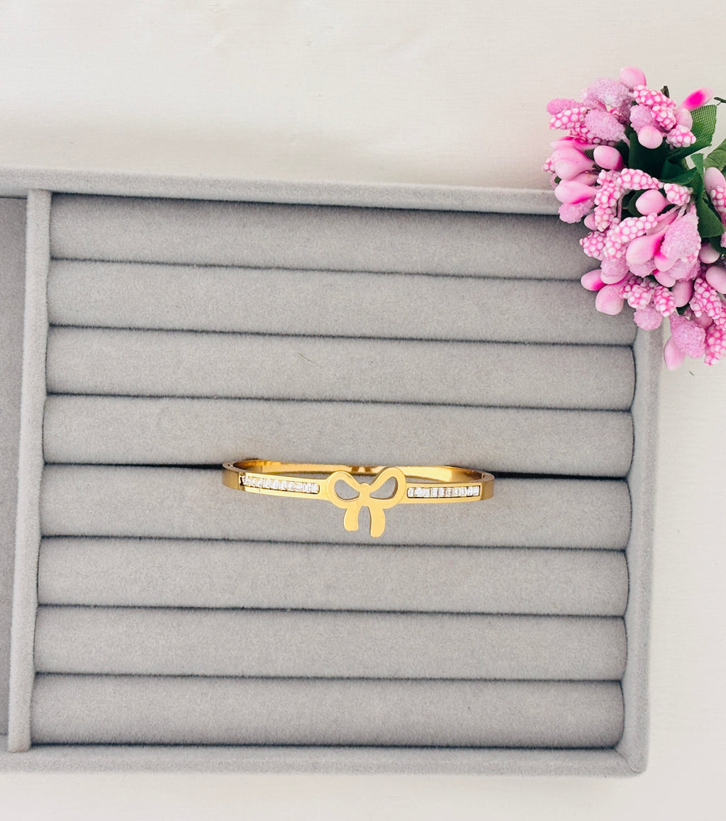 Luxe Bow Thin Wrist Anti Tarnish Bracelet