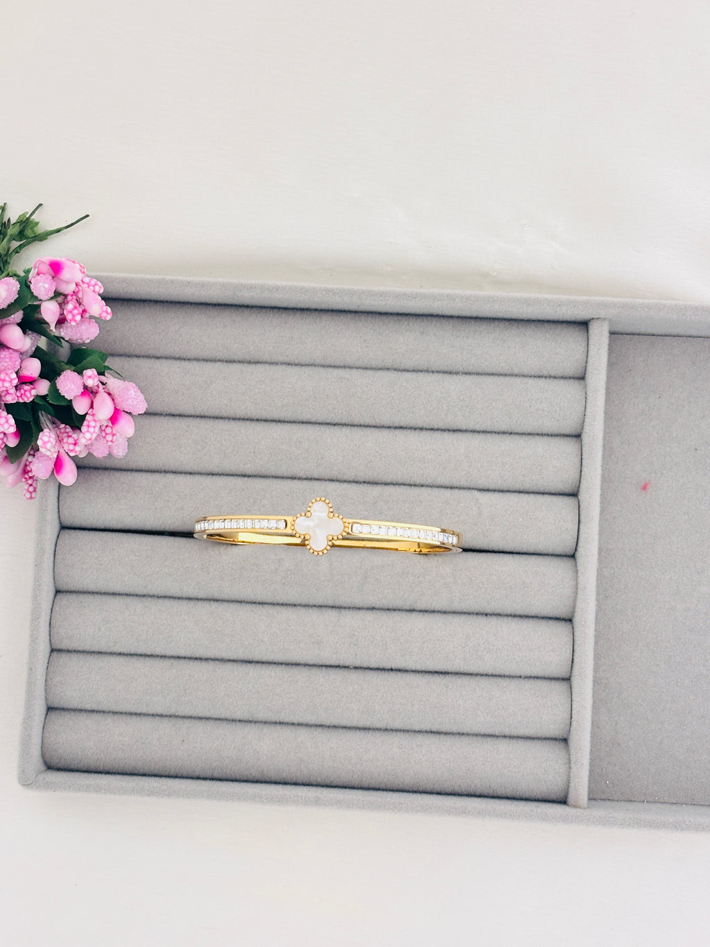 Lustre Clover Anti Tarnish Bracelet