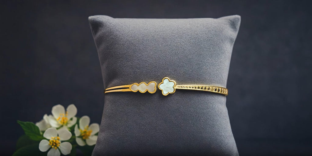 Ivory Clover Anti Tarnish Braclete