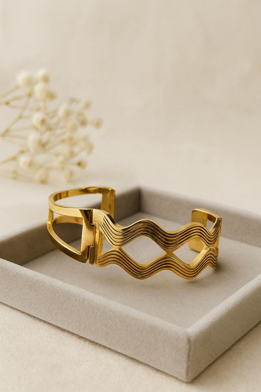 Sway Anti Tarnish Bracelet