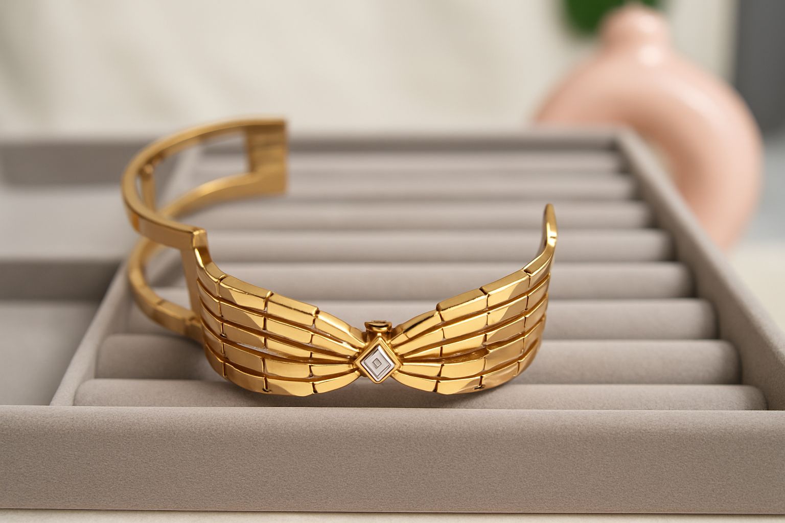 Amora Anti Tarnish Braclete