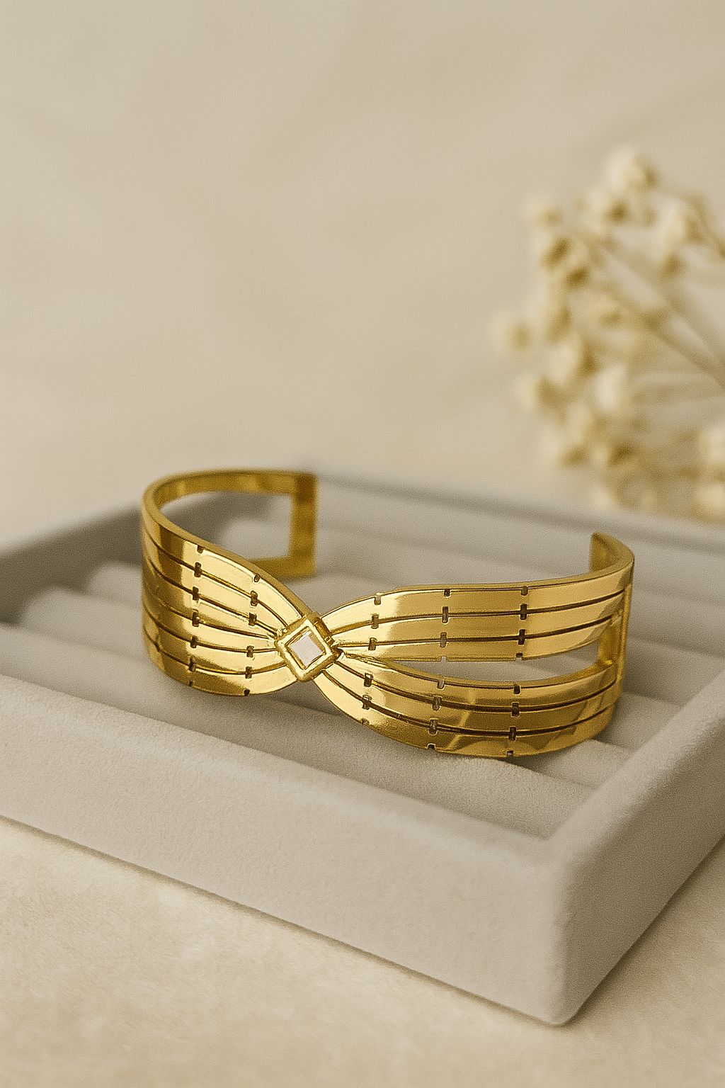 Amora Anti Tarnish Braclete